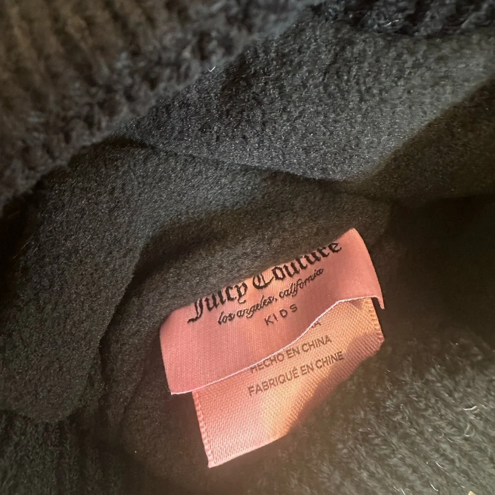 New kids Juicy Couture Black Beanie and Gloves Set 🍒